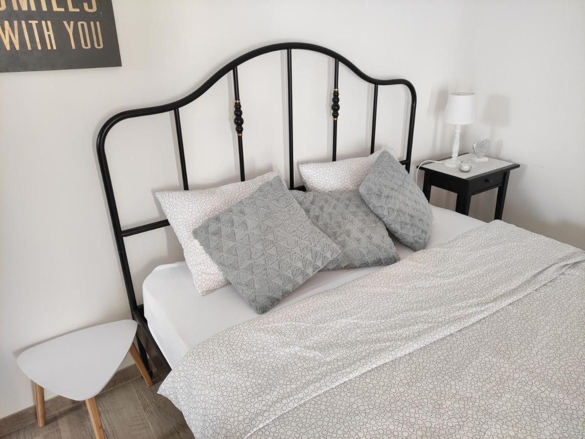 Apartmani Rina Donja Jagodnja Eksteriør billede